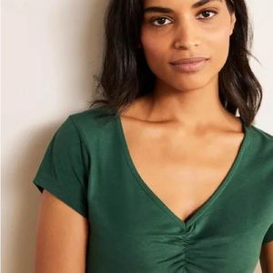 Boden Ruched V-neck t-shirt - Green - 14
